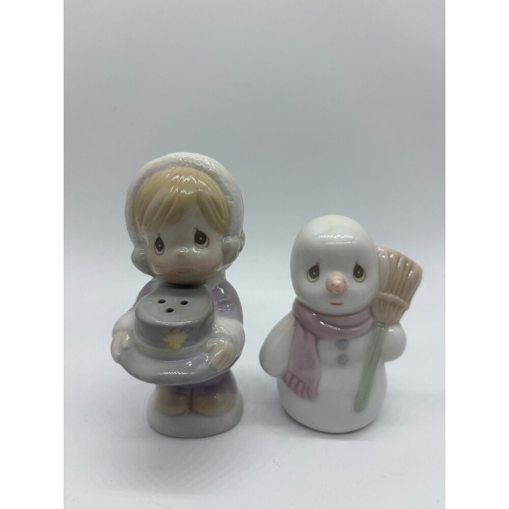 Precious Moments Sugar Town Girl Making Snowman Ceramic Salt & Pepper Shakers